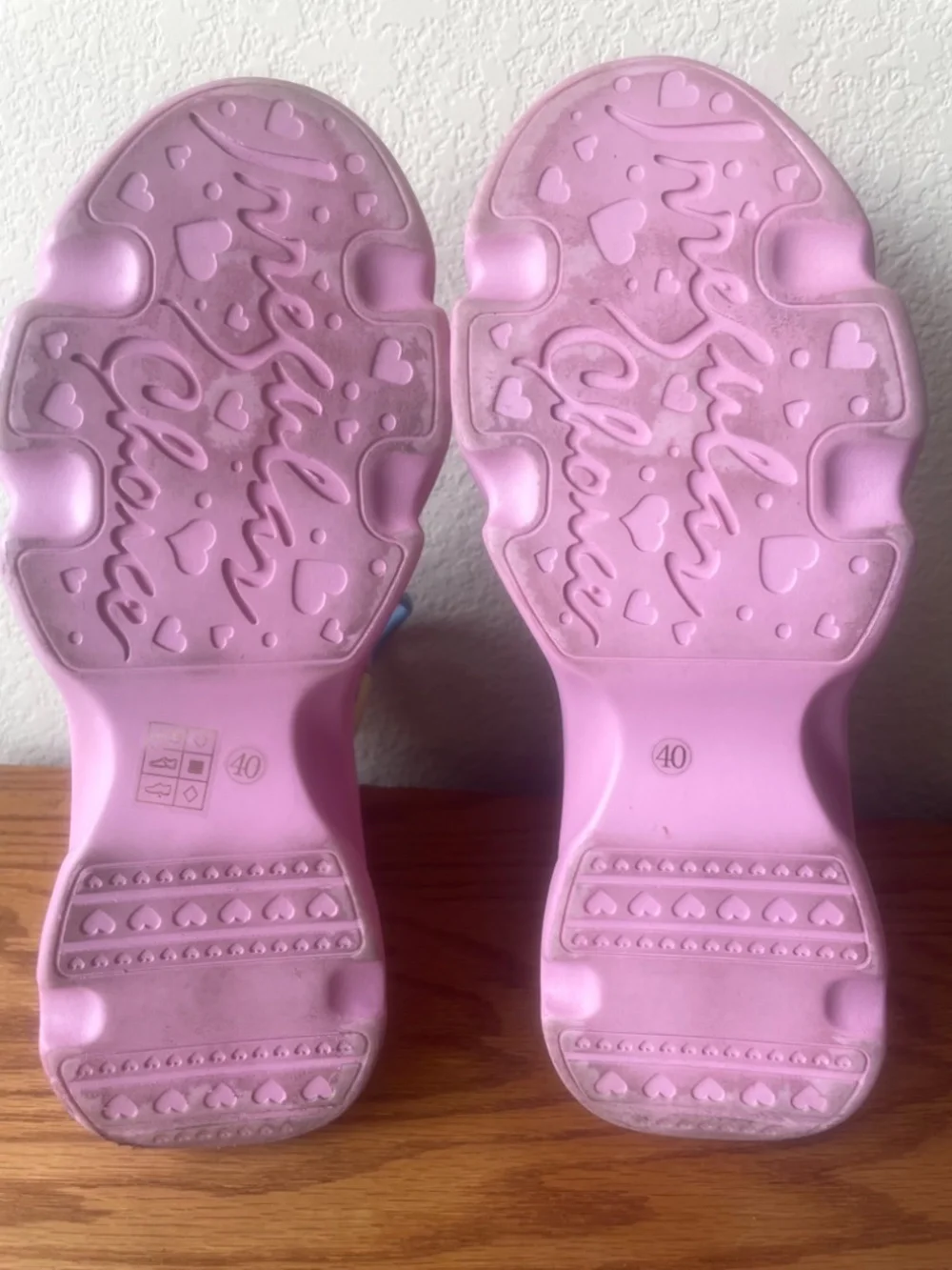 Irregular Choice x Sanrio - Hello Kitty Sneakers, US 9 / 40 - Picture 7 of 15